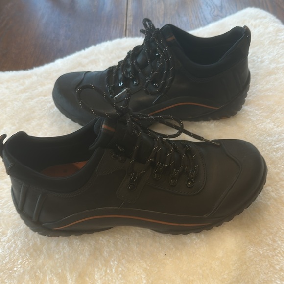 Clarks Other - Mens Waterproof Clark muckers